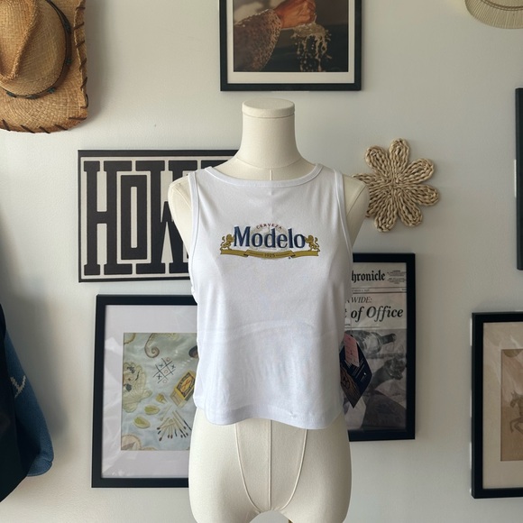 Modelo Tank Top - Picture 2 of 12